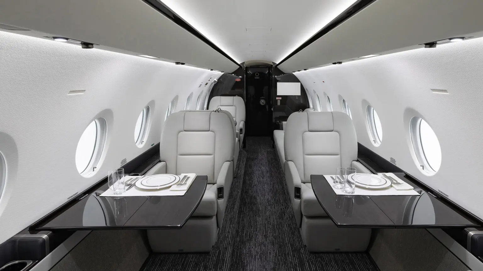 Gulfstream G280 N471BK operated by Western Air Charter, Inc, KLAX photo 2