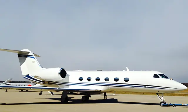 Gulfstream IV N473CW operated by Pentastar Aviation, Inc., exterior