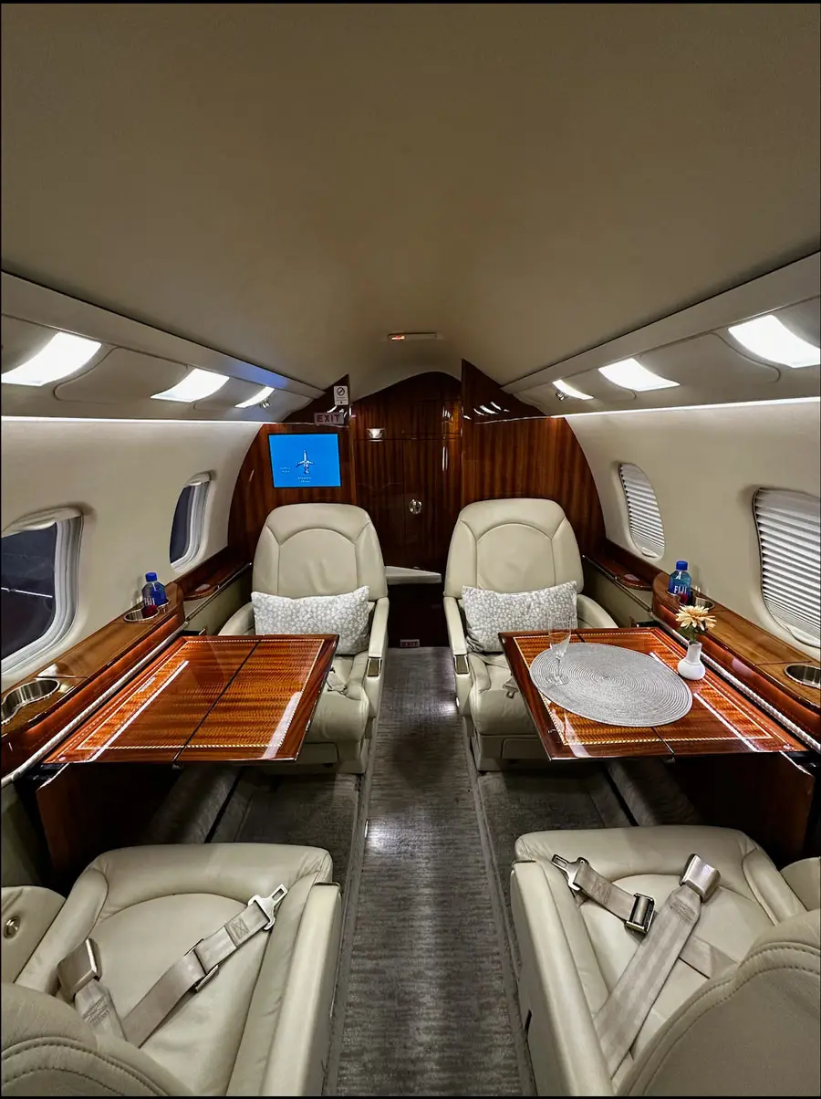 Bombardier Learjet 60XR N473FC operated by NeaJets photo 3