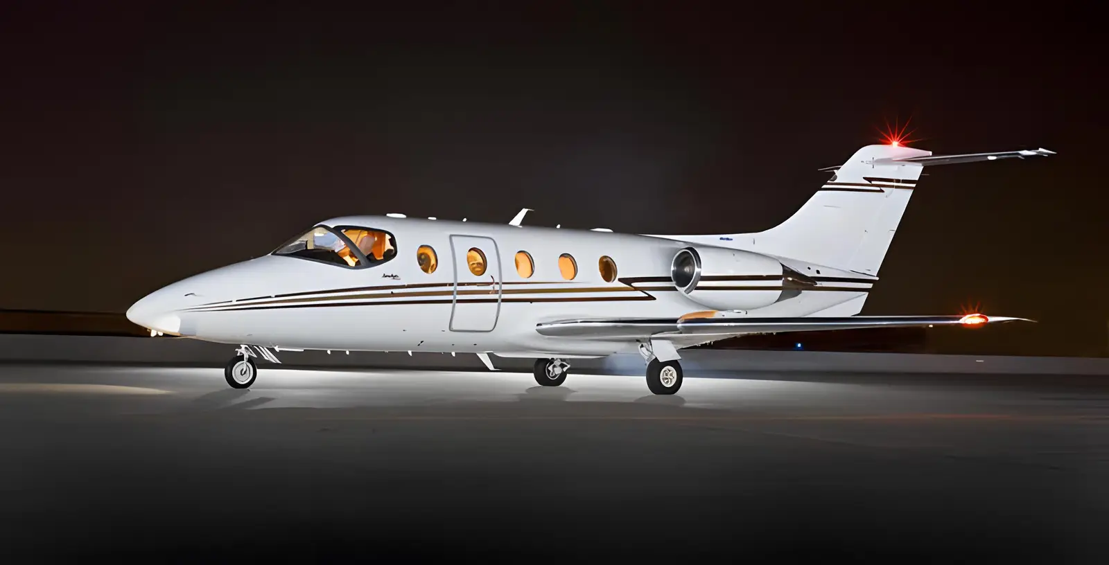 Beechcraft Hawker 400XP N477GJ operated by MTJ Aviation, LLC, KCLT, exterior