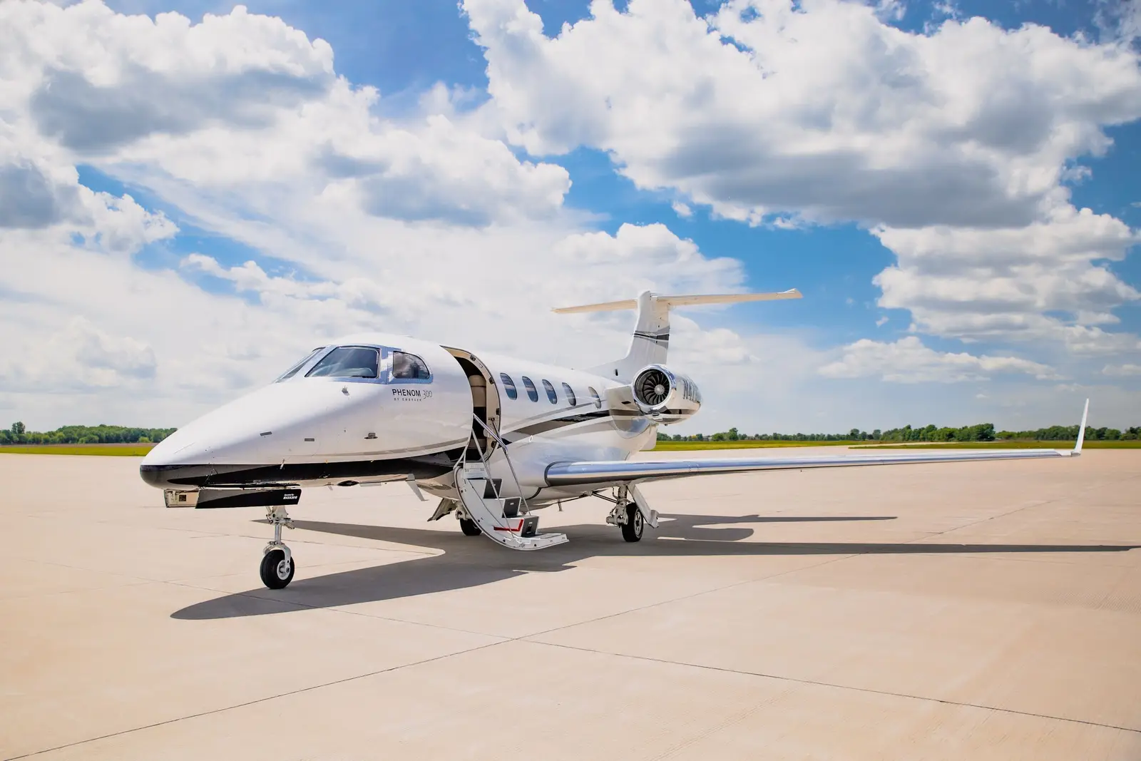 Embraer Phenom 300 N479MA operated by Maxair, LLC, exterior
