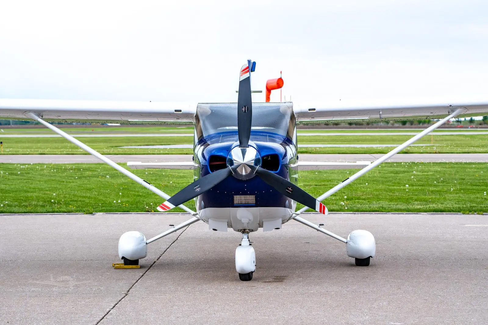 Cessna 182 N482TW operated by Jet Air Inc. photo 5