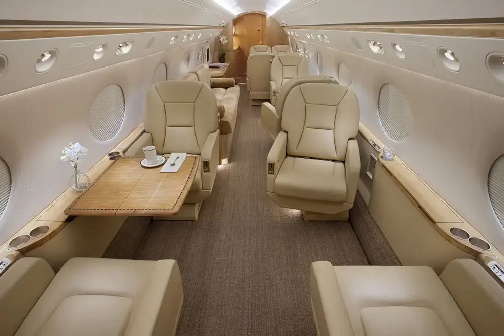 Gulfstream G350 N486WM operated by Solairus Aviation photo 4