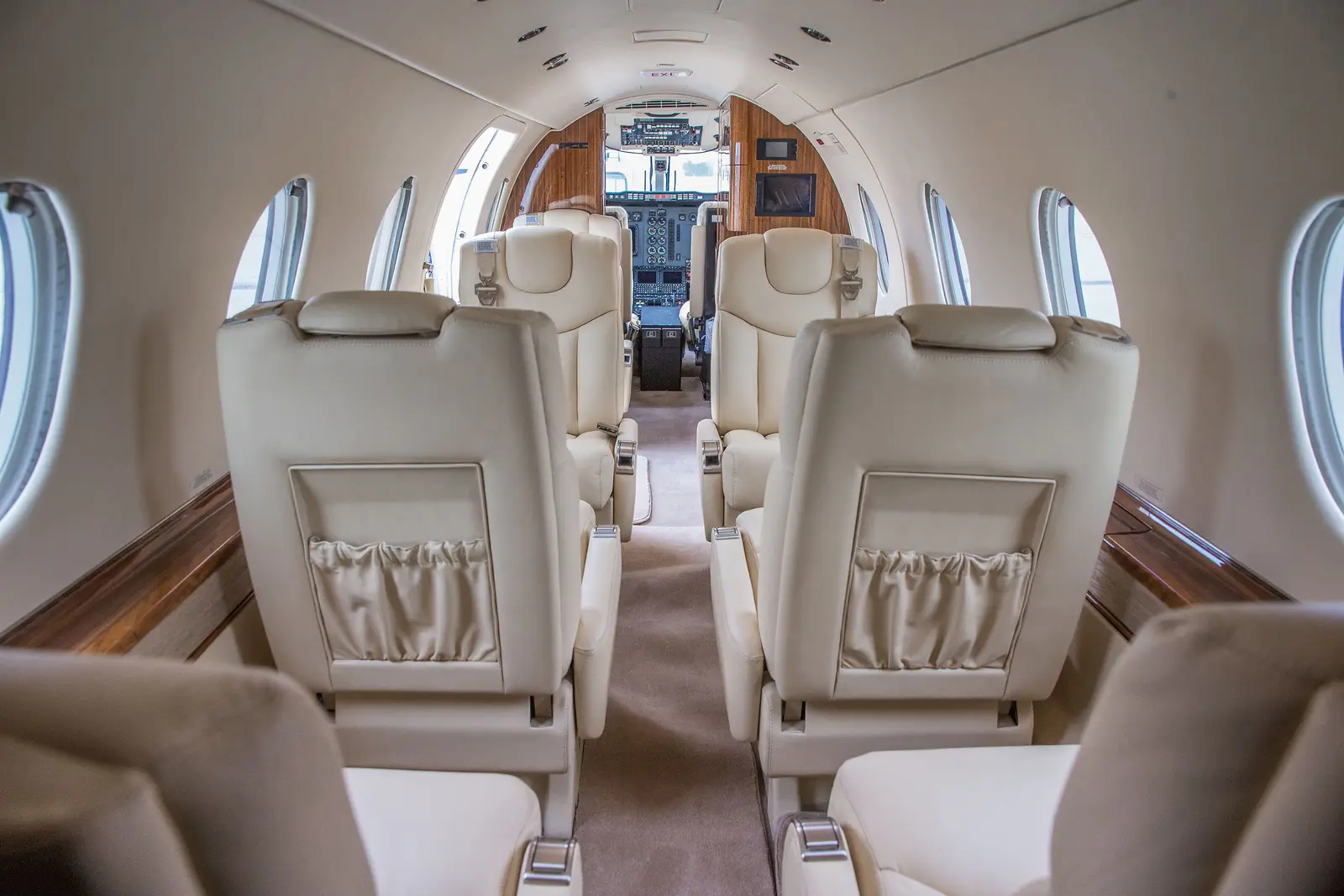 Beechcraft Hawker 400XP N488B operated by Paradigm Jet Management photo 2