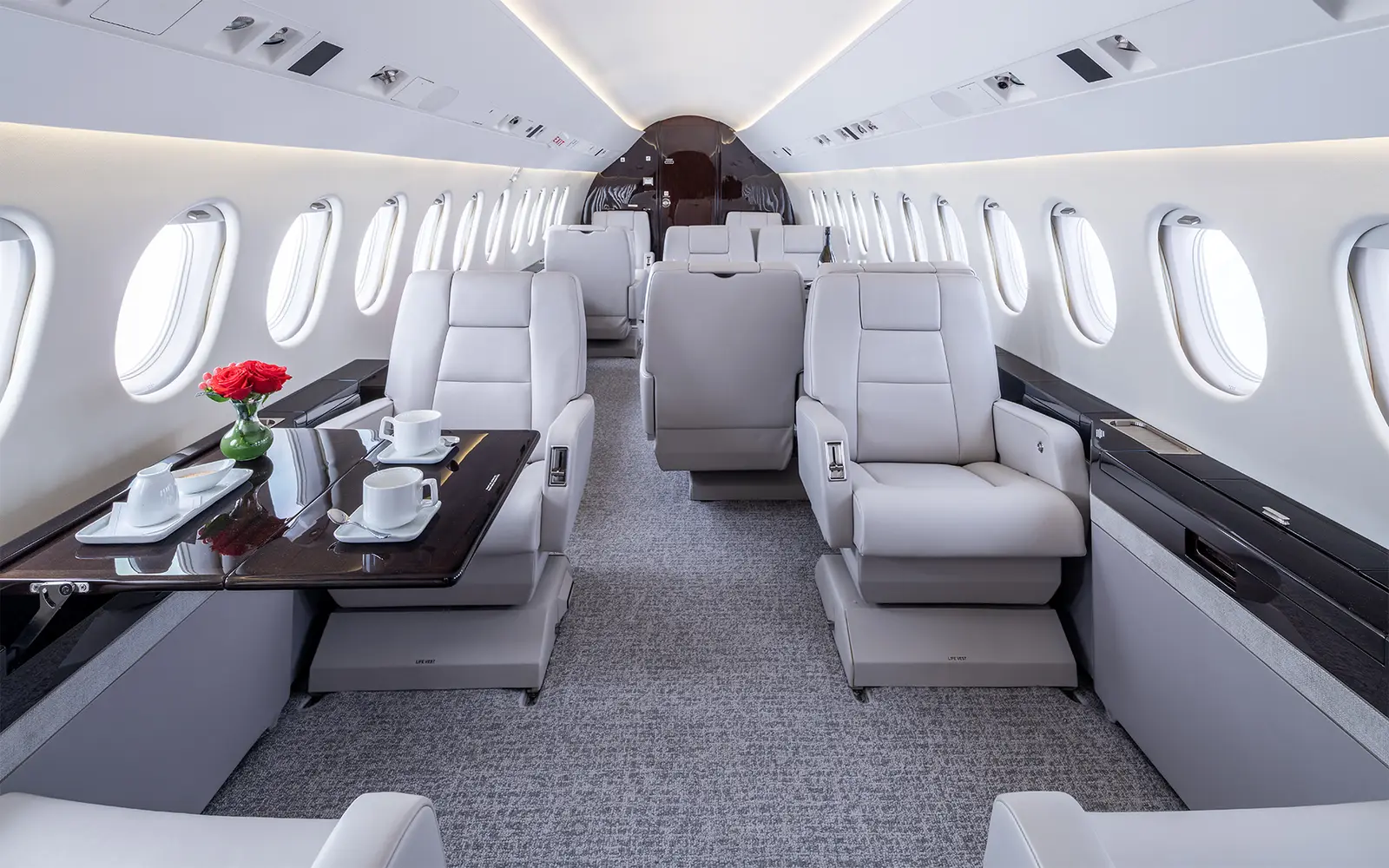 Dassault Falcon 900C N48KZ operated by Clay Lacy Aviation, Inc. photo 3