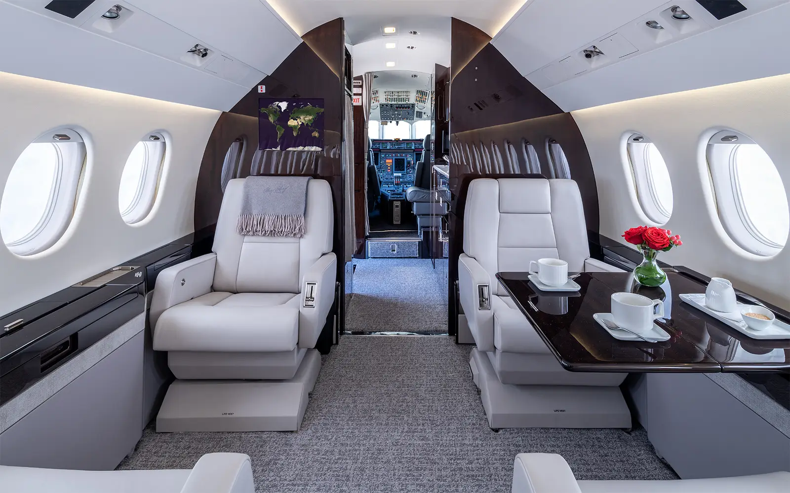 Dassault Falcon 900C N48KZ operated by Clay Lacy Aviation, Inc. photo 4