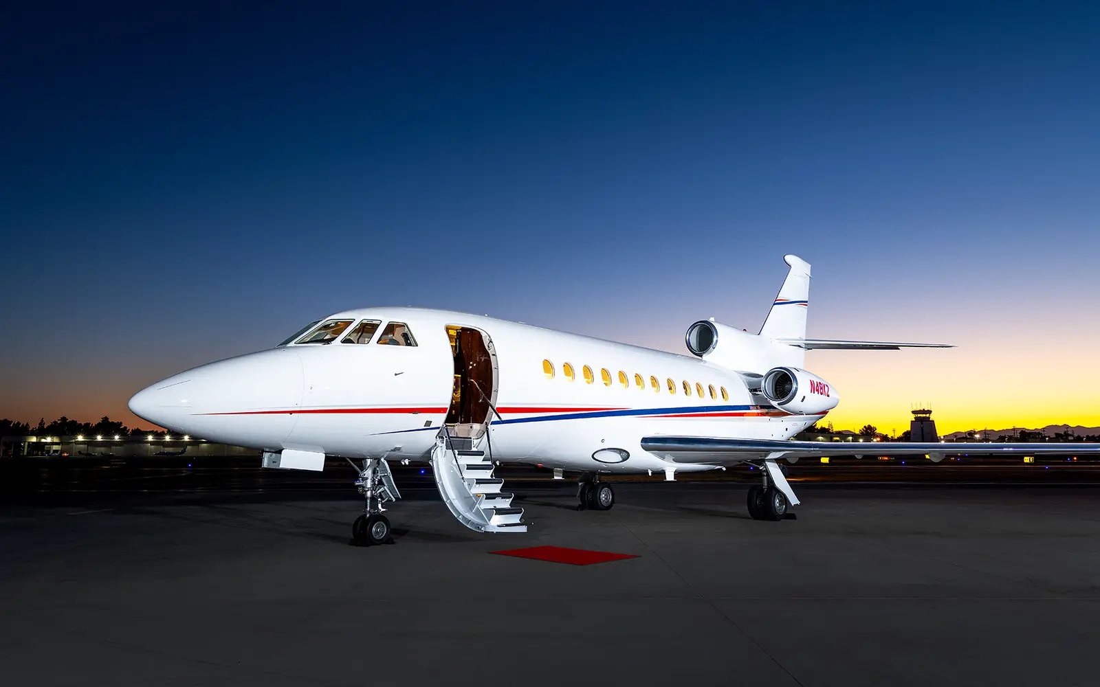 Dassault Falcon 900C N48KZ operated by Clay Lacy Aviation, Inc. photo 5