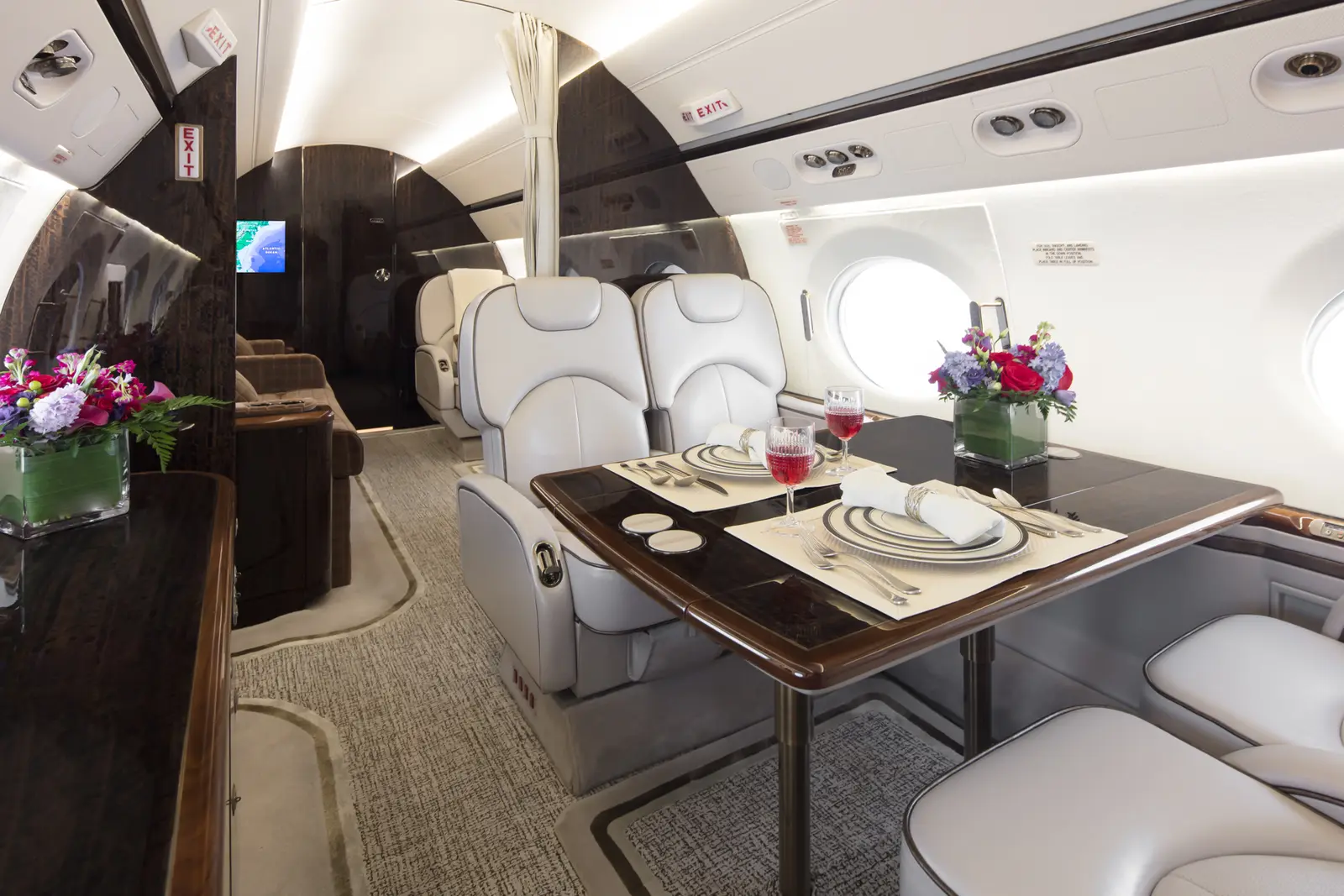 Gulfstream G450 N48PL operated by Schubach Aviation, KCRQ photo 4