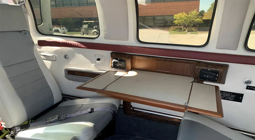 Beechcraft 58 Baron N493DV operated by Axiom Aviation, Inc. photo 2