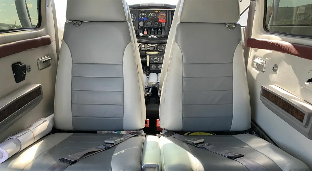 Beechcraft 58 Baron N493DV operated by Axiom Aviation, Inc. photo 3