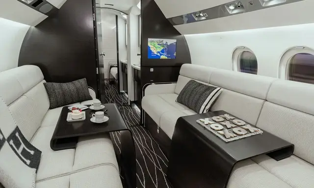 Dassault Falcon 900DX N500JJ operated by Clay Lacy Aviation, Inc. photo 6