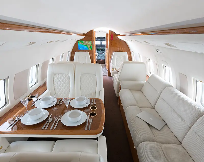 Bombardier Challenger 604 N500PV operated by Hangar 7 Aviation, KSNA photo 3