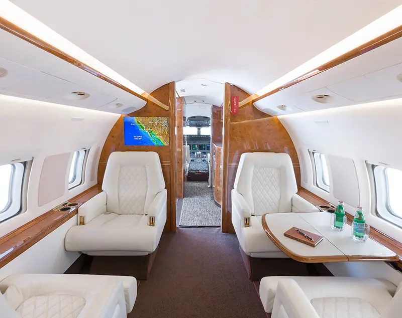 Bombardier Challenger 604 N500PV operated by Hangar 7 Aviation, KSNA photo 6