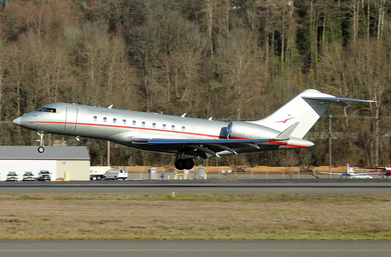 Bombardier Global 5000 N501VJ operated by Jet Edge International photo 4