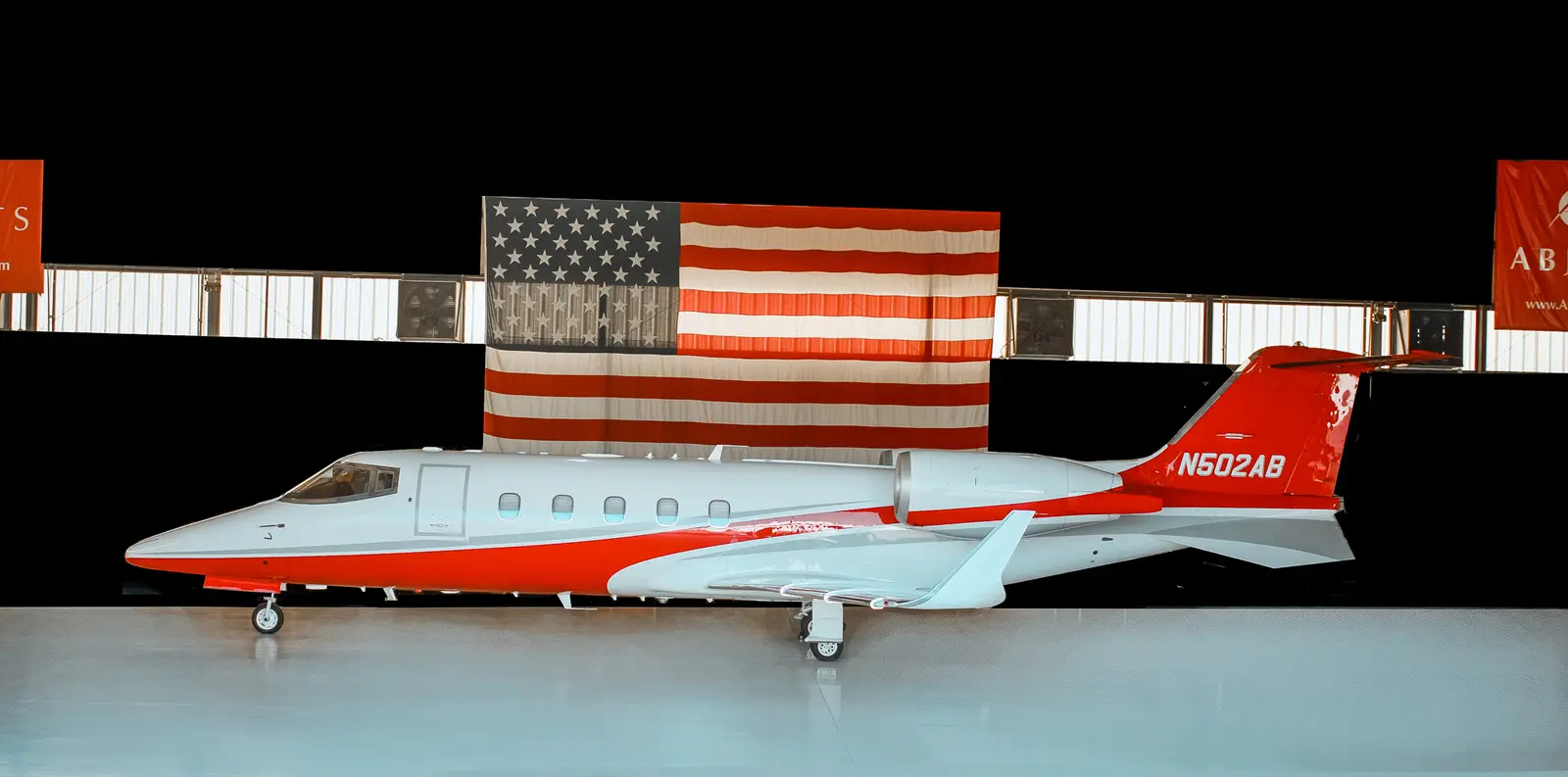 Bombardier Learjet 60 N502AB operated by AB Jets photo 5