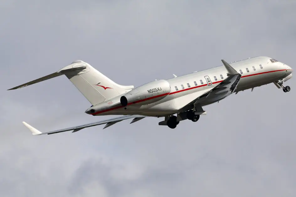 Bombardier Global 5000 N505VJ operated by Jet Edge International photo 3