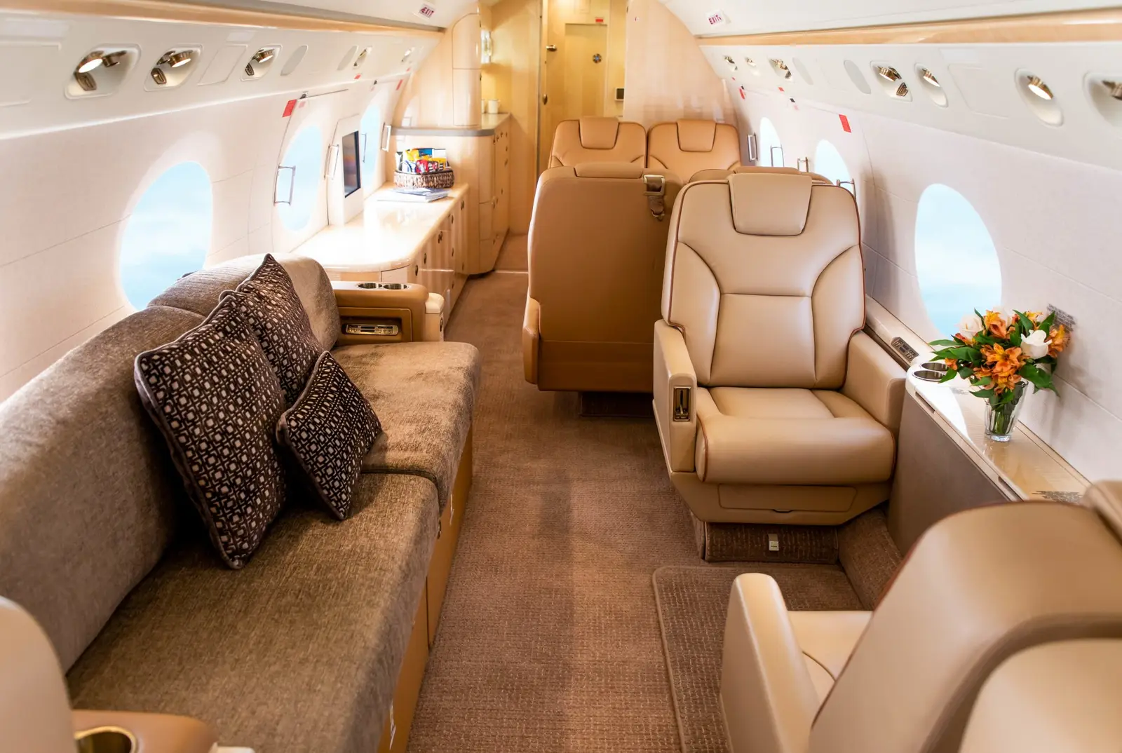 Gulfstream G500 N508CK operated by STAJets photo 6