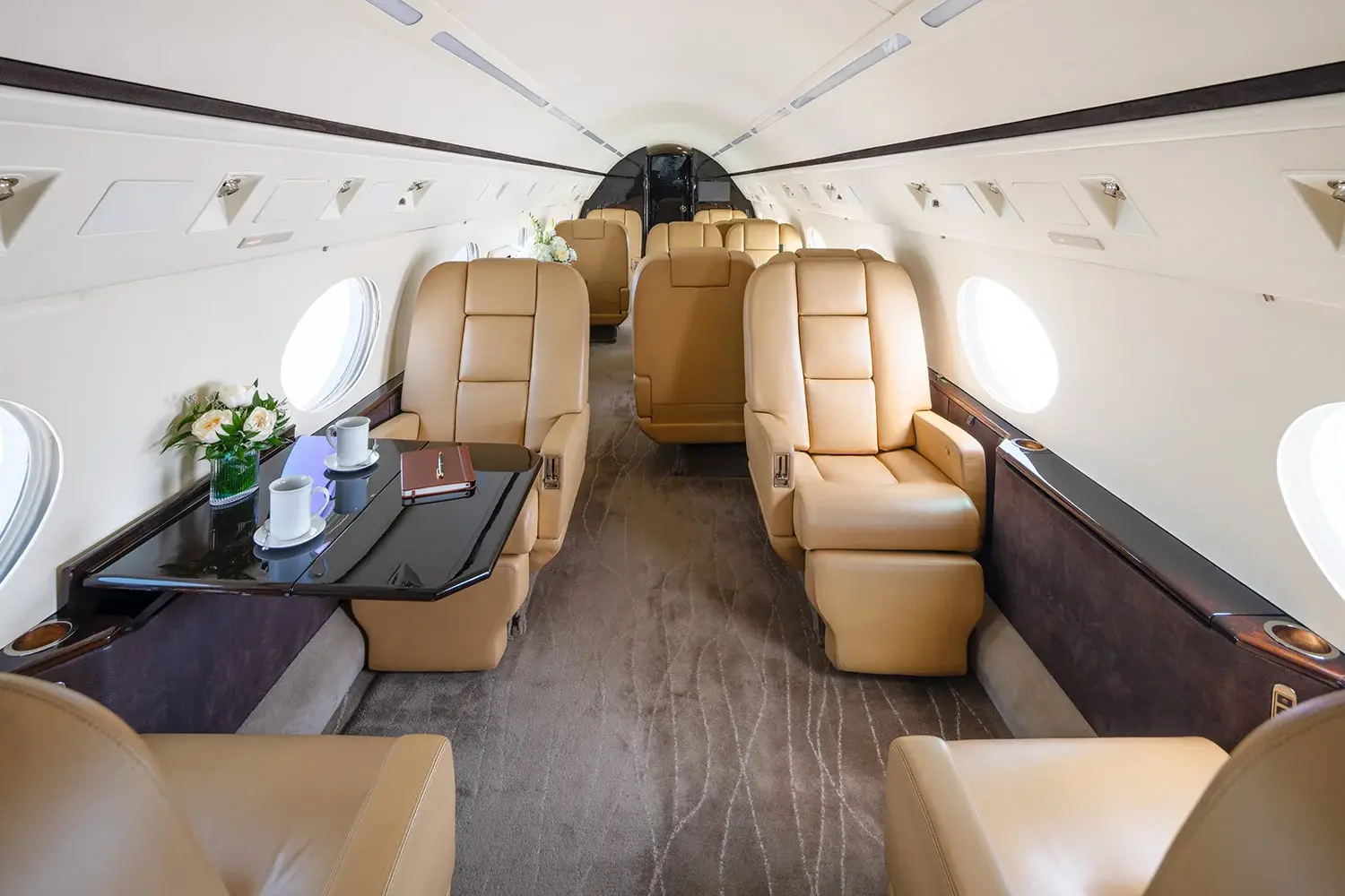 Gulfstream IV-SP N50LK operated by CapJet photo 4