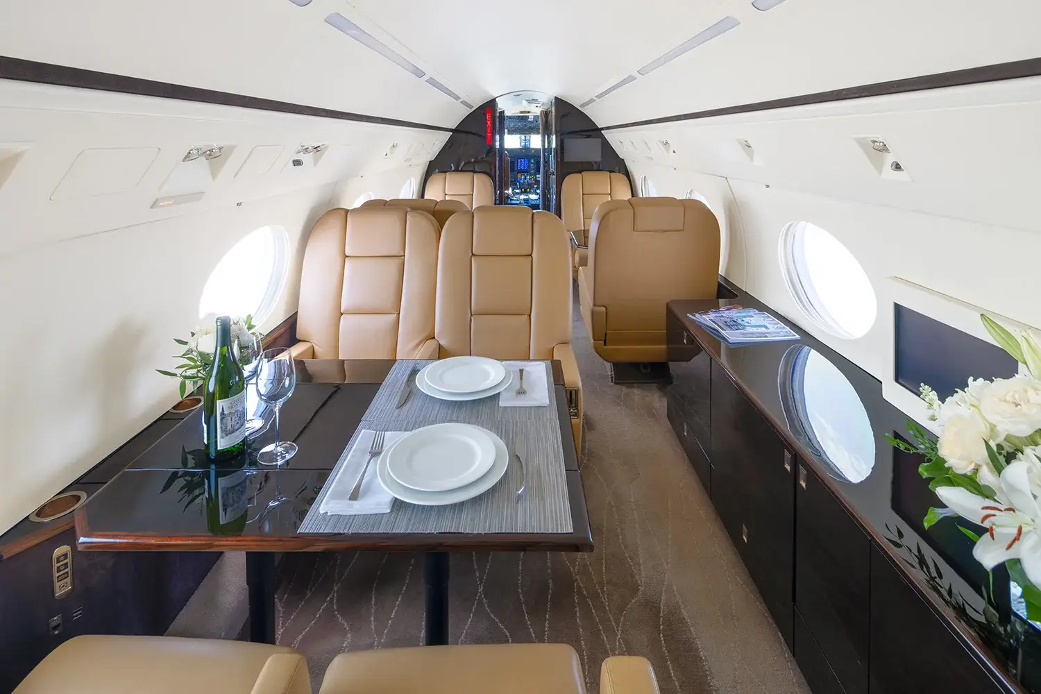 Gulfstream IV-SP N50LK operated by CapJet photo 5