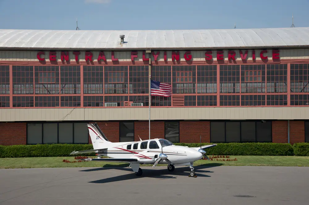 Beechcraft 58 Baron N50SS operated by Central Flying Service photo 3