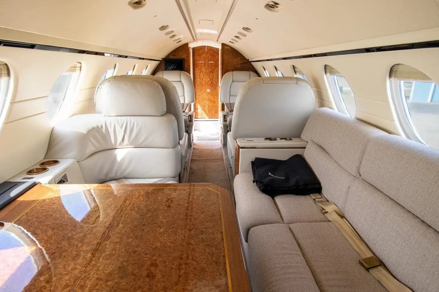 Dassault Falcon 50 N50XY operated by AirStat, Inc., KHQU photo 3