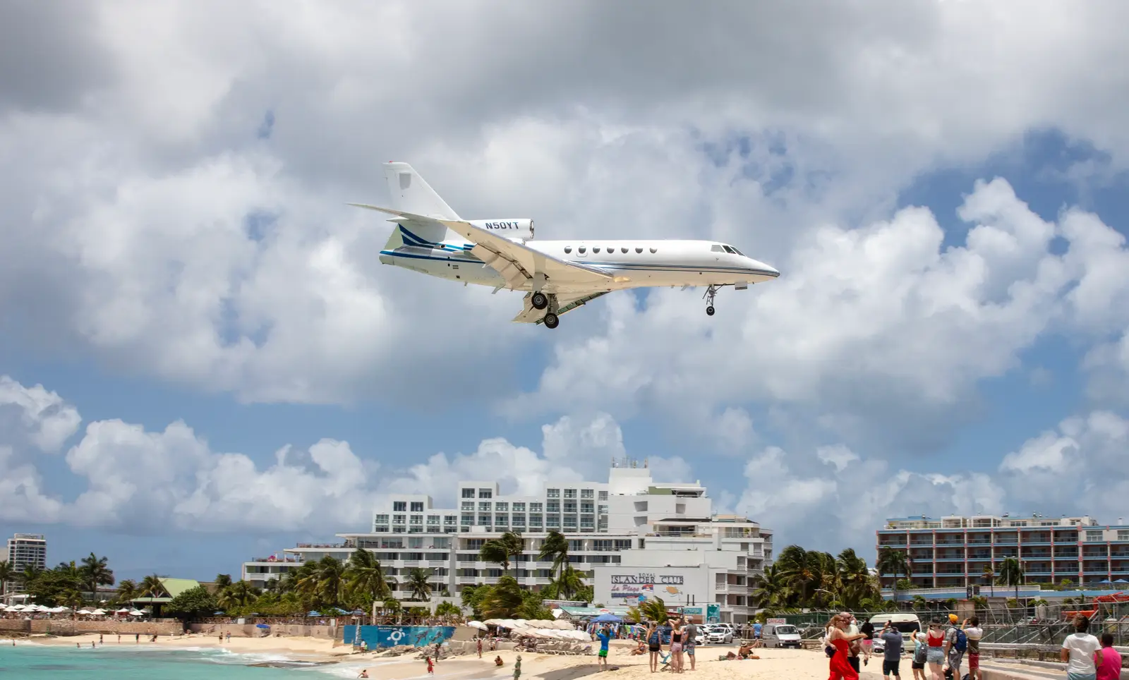 Dassault Falcon 50EX N50YT operated by Dreamline Aviation, LLC, exterior