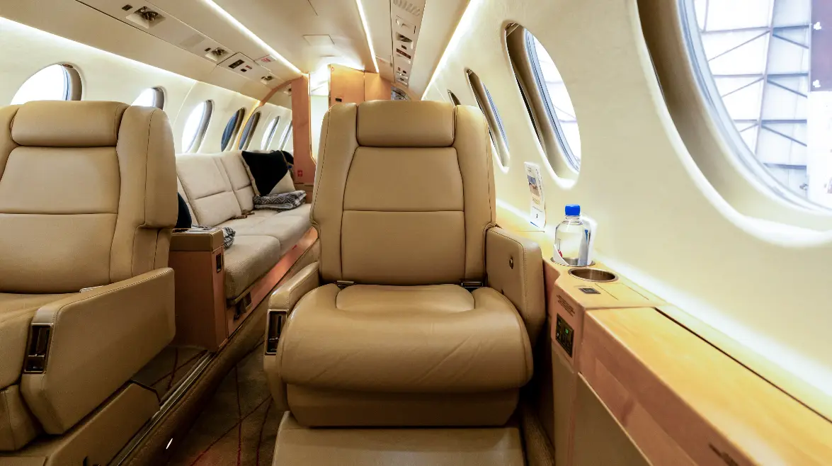Dassault Falcon 50EX N50YT operated by Dreamline Aviation, LLC photo 4