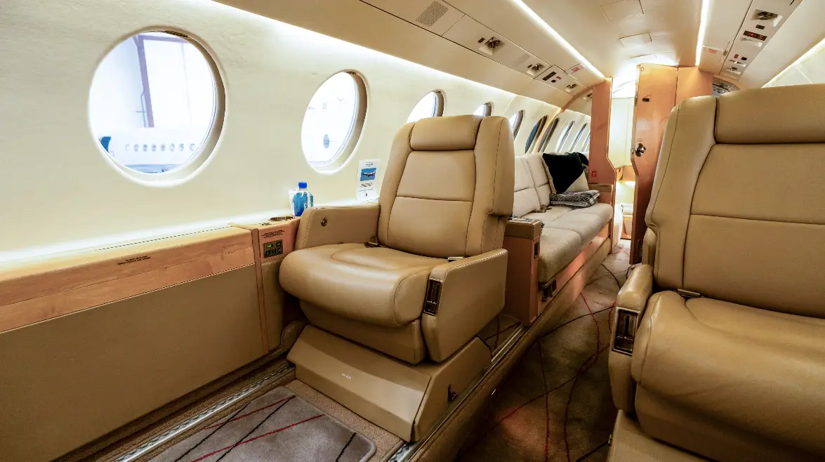 Dassault Falcon 50EX N50YT operated by Dreamline Aviation, LLC photo 5