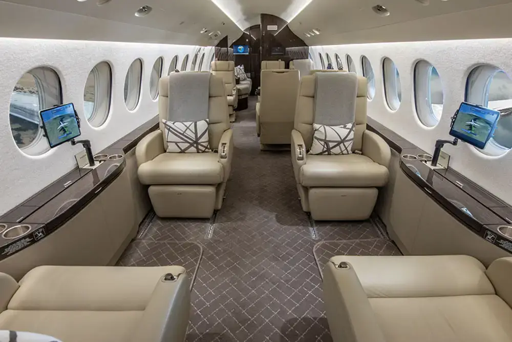 Dassault Falcon 7X N510AN operated by Solairus Aviation, KPWK photo 2