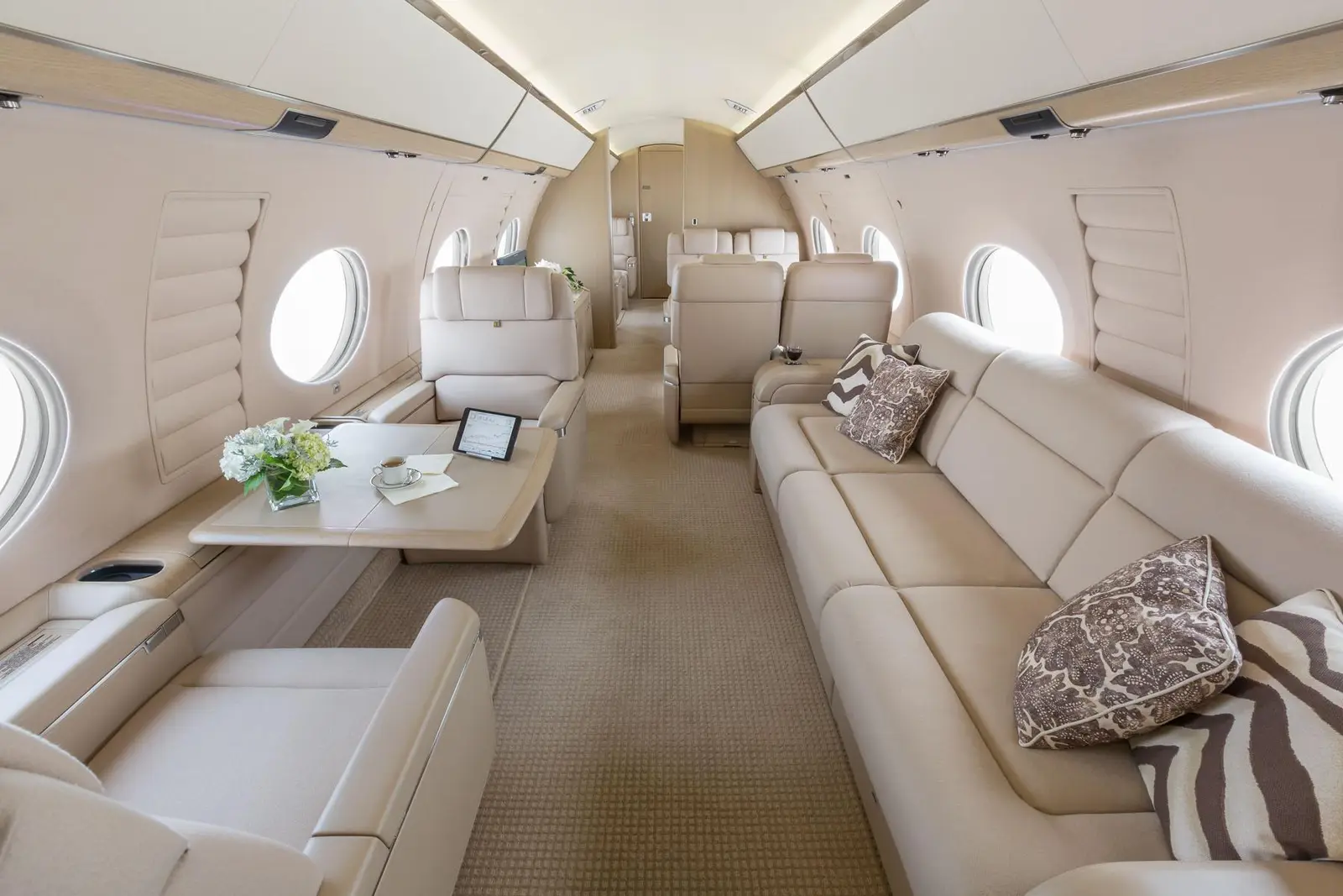 Gulfstream G650 N511DB operated by Skybird Aviation, Inc. photo 2