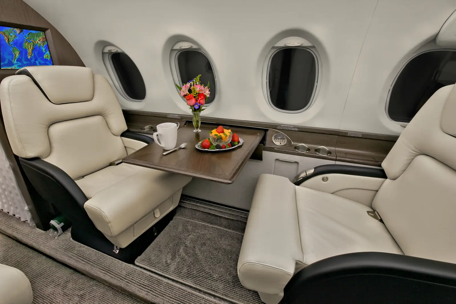 Beechcraft Hawker 800XP N511JC operated by DuPage Aerospace, KDPA photo 2