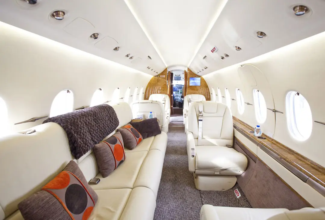 Beechcraft Hawker 4000 N515CJ operated by Priester Aviation, KPWK photo 5