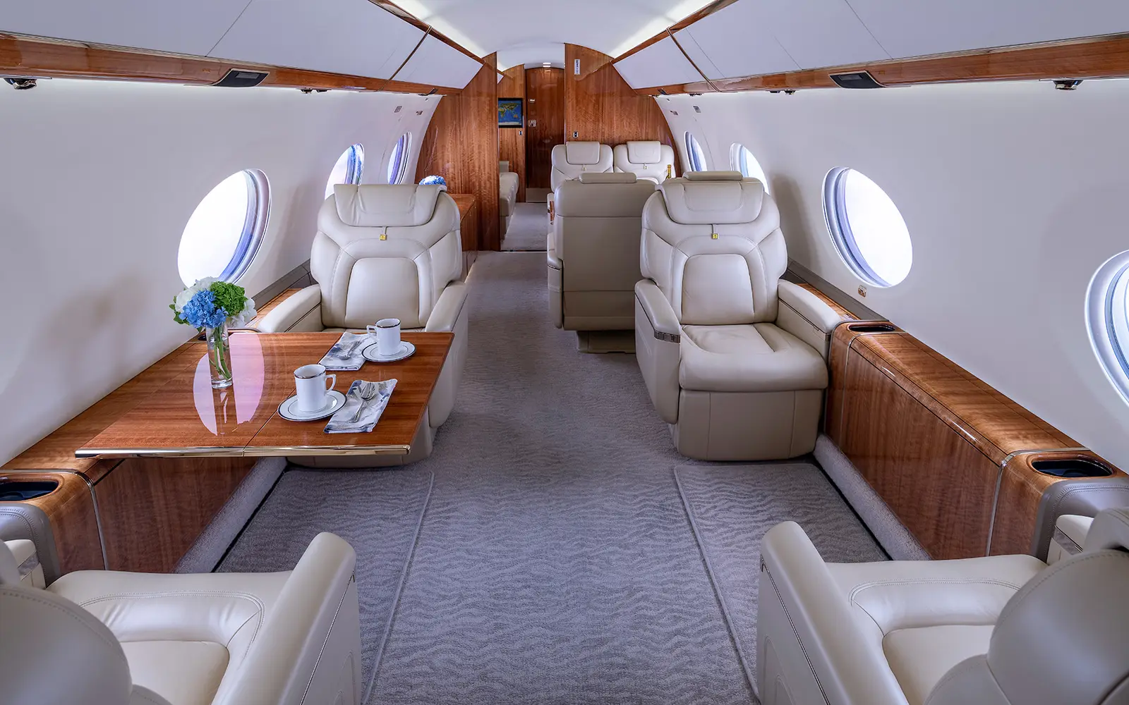 Gulfstream G650 N516PL operated by Planet 9 Private Air ("P9PA") photo 2