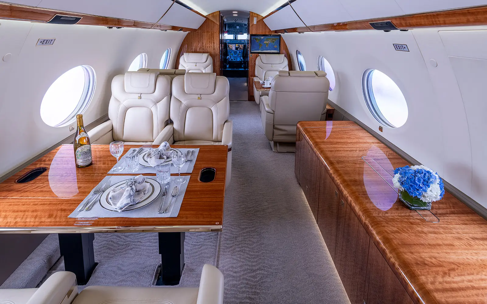 Gulfstream G650 N516PL operated by Planet 9 Private Air ("P9PA") photo 5