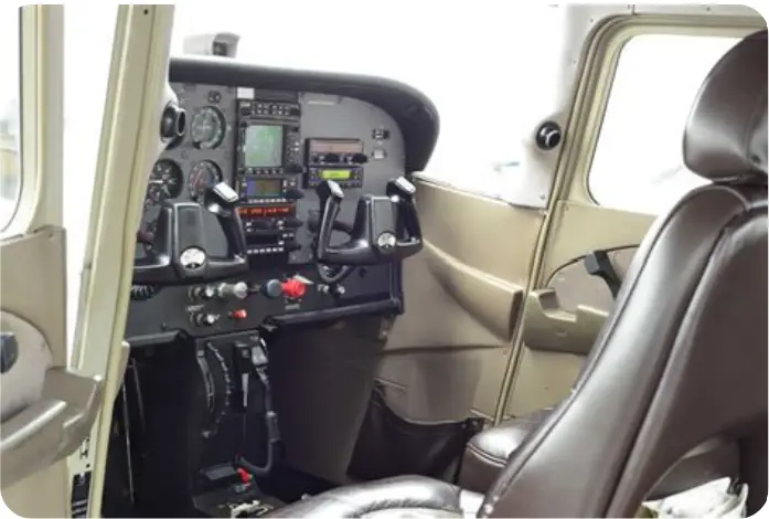 Cessna 172S N5185U operated by Axcess Air LLC photo 2
