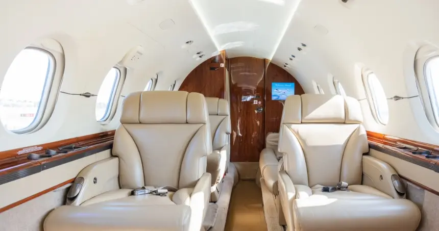 Beechcraft Hawker 900XP N51HH operated by Jet Linx Aviation, LLC photo 3
