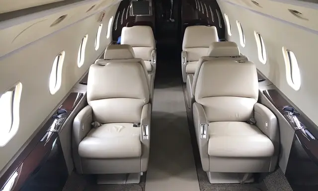 Bombardier Challenger 300 N520RP operated by Jet Linx Aviation, LLC photo 2