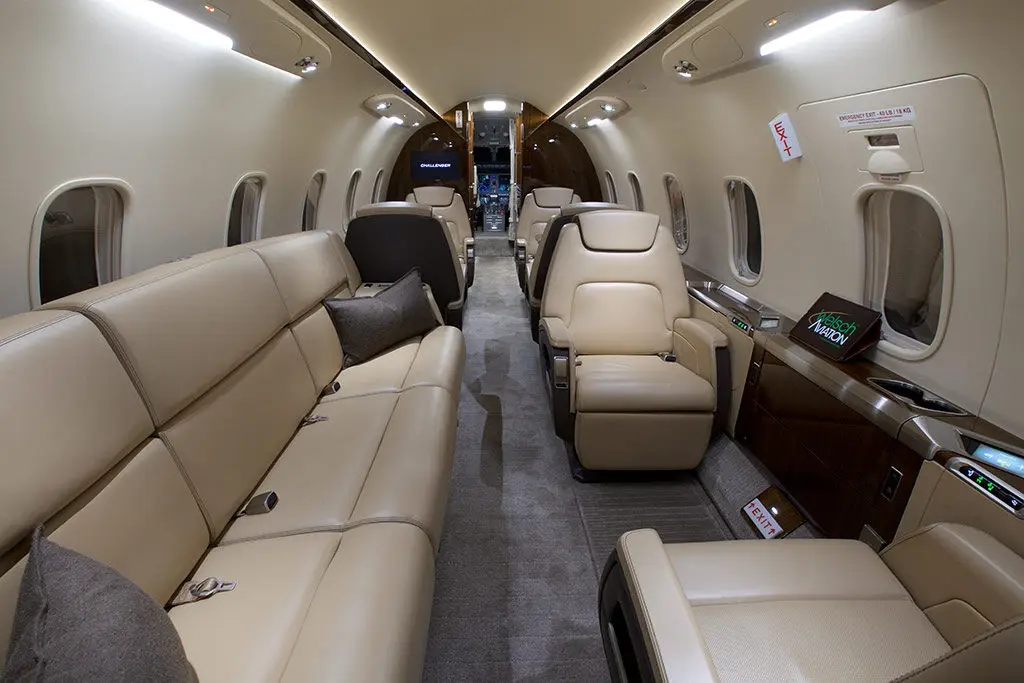 Bombardier Challenger 350 N522AD operated by Silver Air photo 3