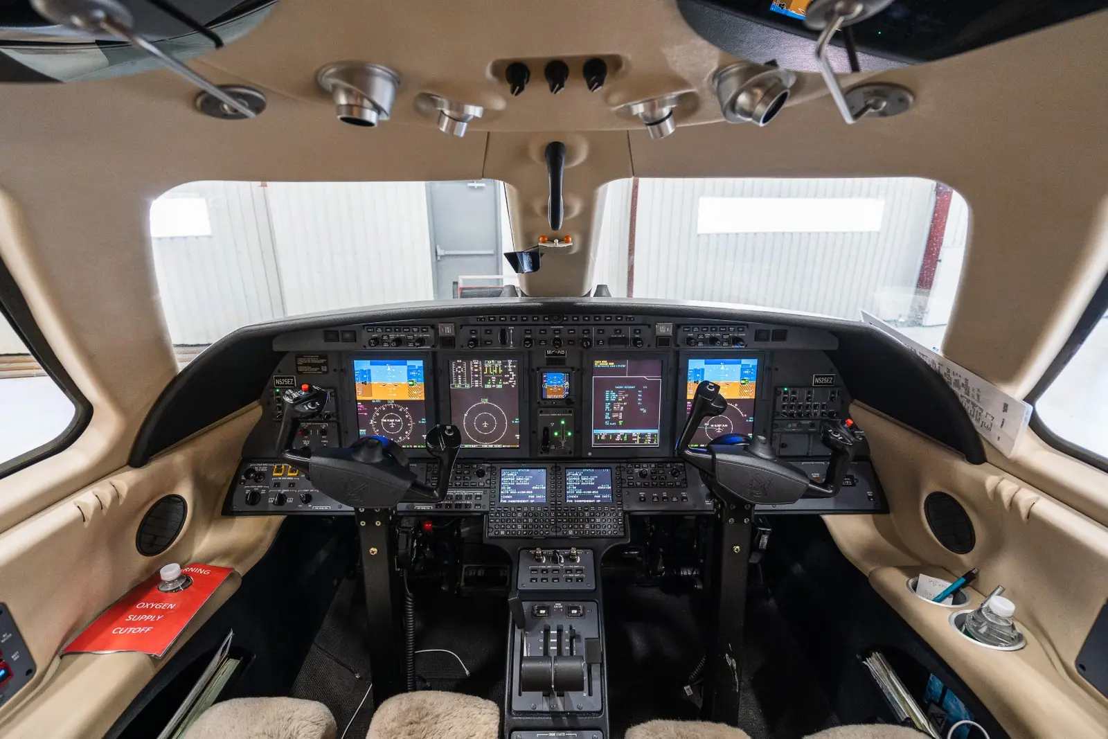 Cessna Citation CJ4 N525EZ operated by Reliant Air Charter photo 6