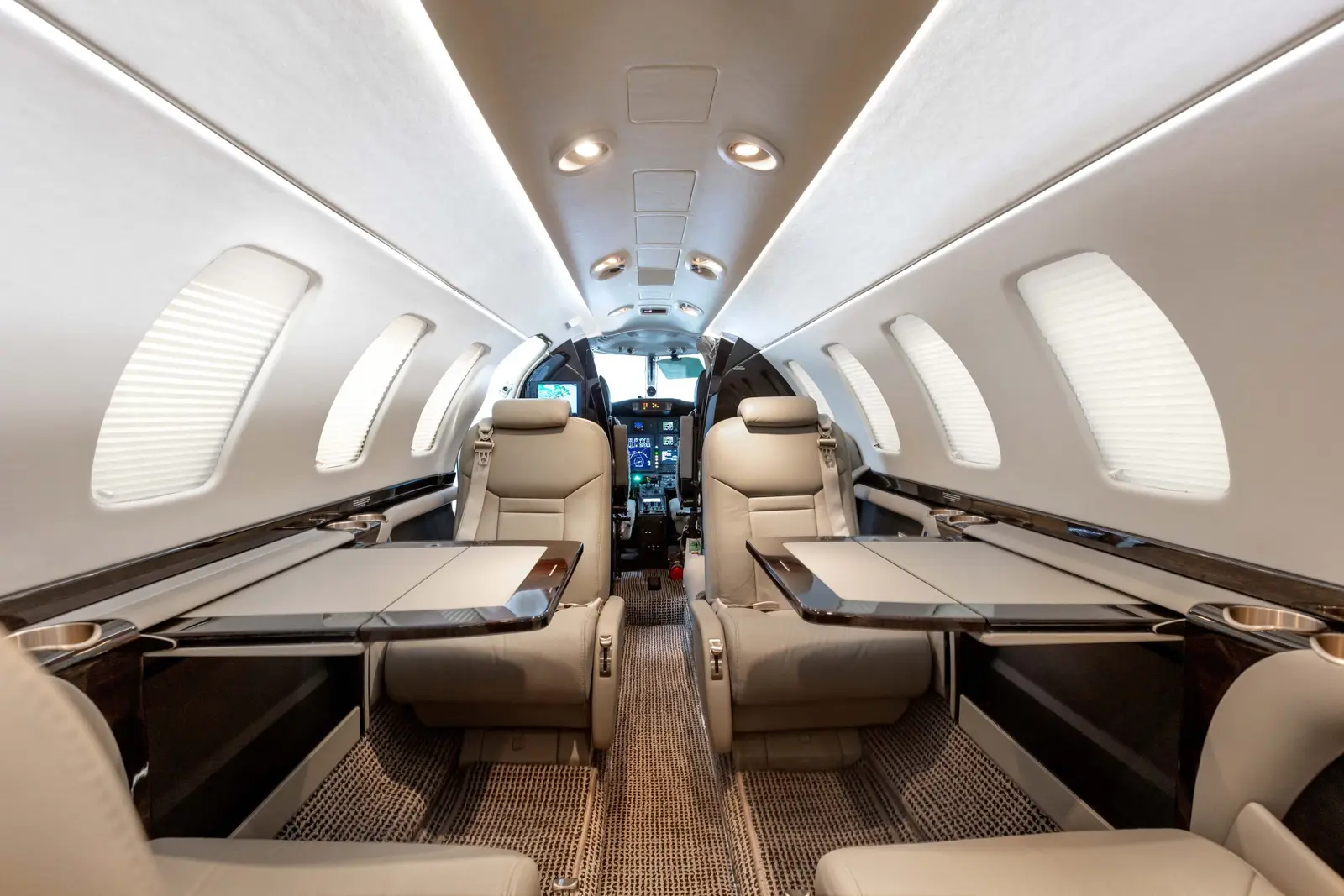 Cessna Citation CJ3 N525RE operated by Reliant Air Charter photo 2