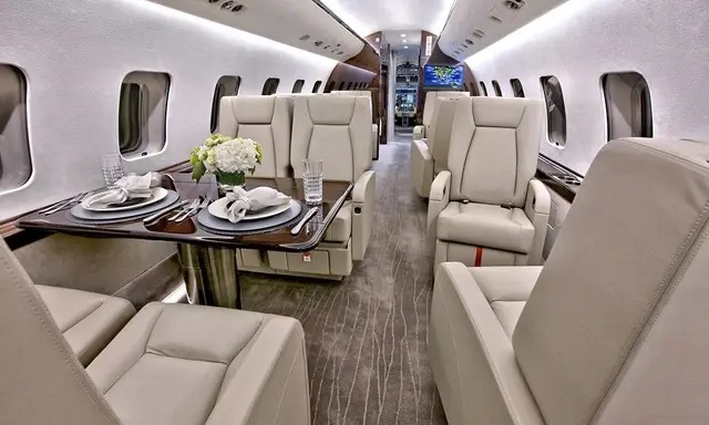 Bombardier Global 6000 N529DB operated by Solairus Aviation photo 2