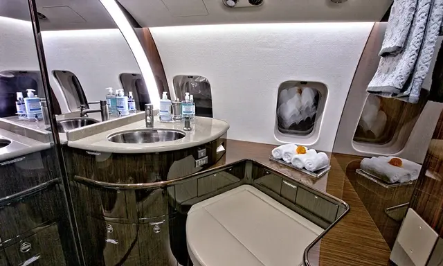 Bombardier Global 6000 N529DB operated by Solairus Aviation photo 6