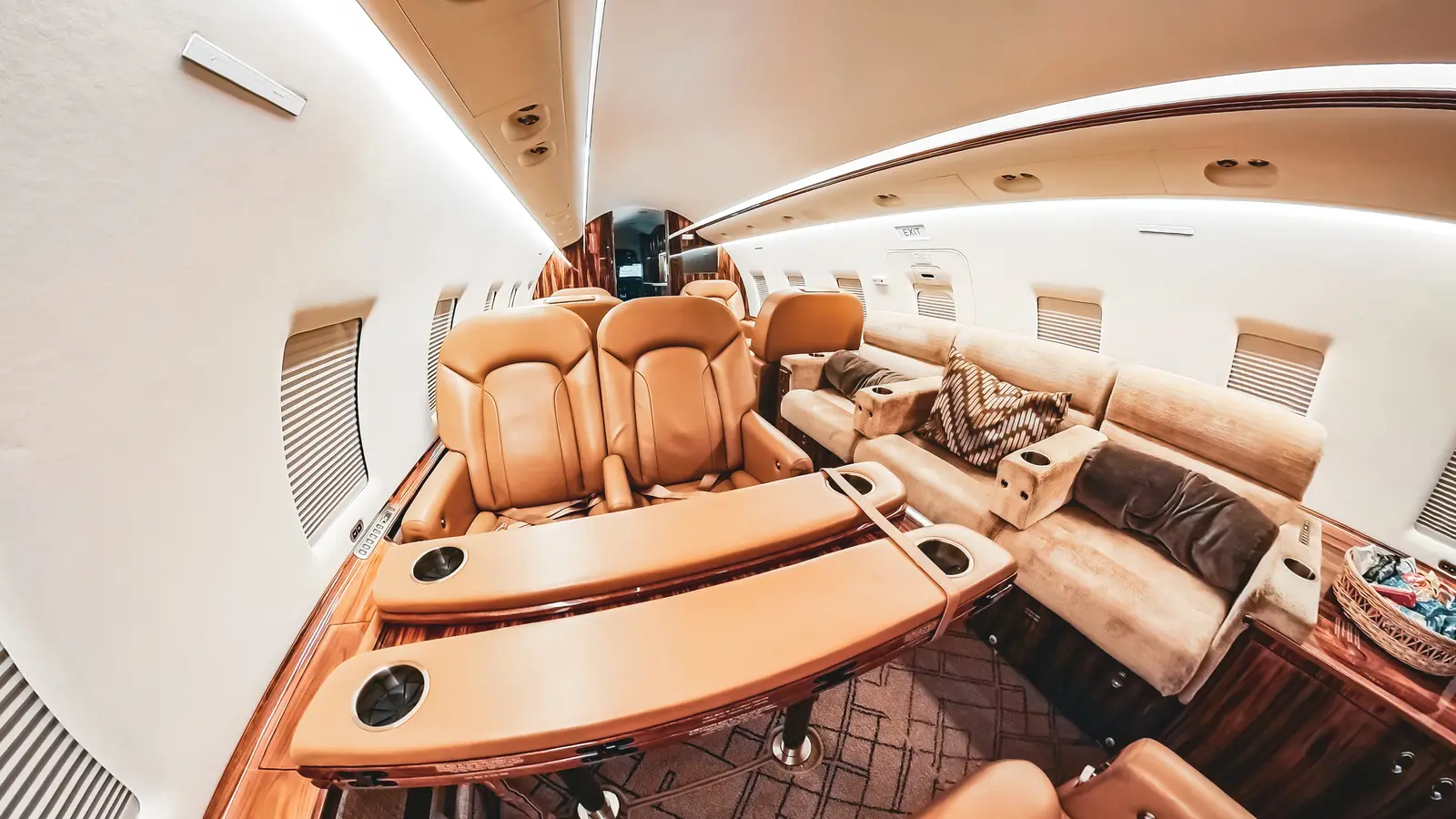 Bombardier Challenger 604 N529KF operated by SAI Flight Service, Inc., KGSP photo 4