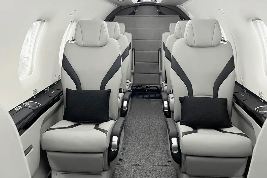 Pilatus PC-12/47 NG N52GX operated by KCAC Aviation (Kansas City Aviation Center) photo 2