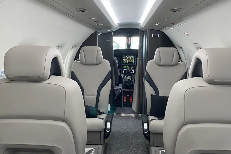 Pilatus PC-12/47 NG N52GX operated by KCAC Aviation (Kansas City Aviation Center) photo 3