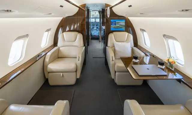 Bombardier Challenger 850 N530JW operated by Silver Air photo 4