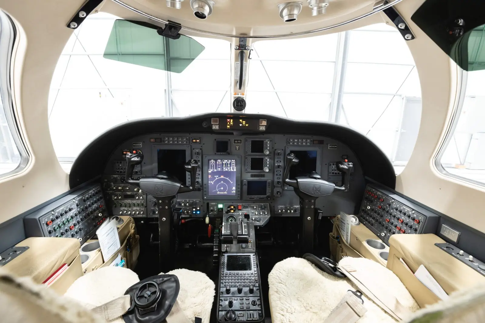 Cessna Citation CJ3 N533CM operated by Aviation Advisor, Inc. photo 6