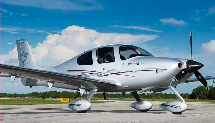 Cirrus SR22 N535LB operated by Great Flight, Inc. photo 2