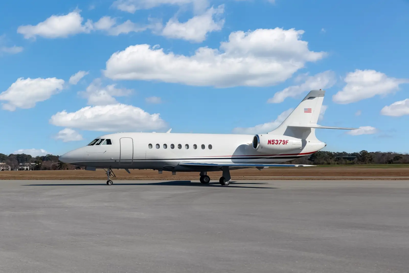 Dassault Falcon 2000 N5379F operated by Stark Airways, LLC, KCAK, exterior