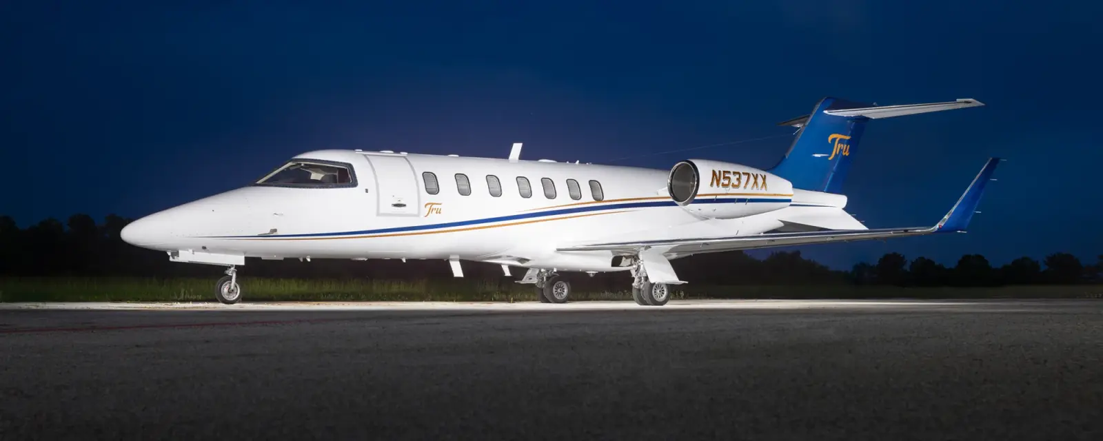 Bombardier Learjet 40 N537XX operated by CapJet, exterior
